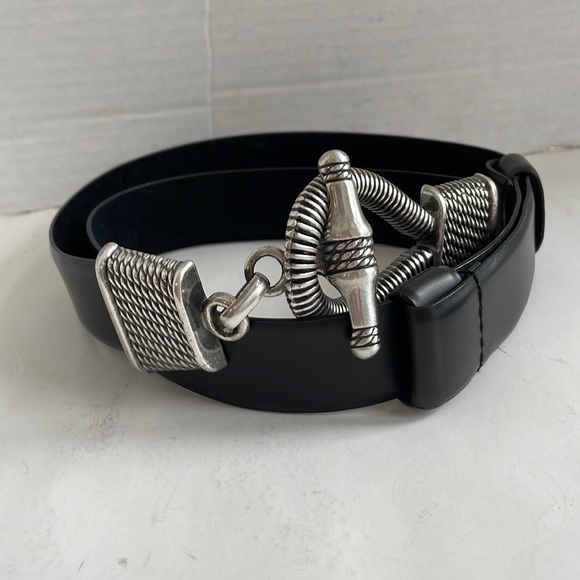 Chico's Black and Silver Toggle Hook Belt M/L - Picture 1 of 7
